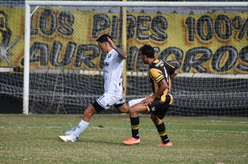 Sebasti�n Alvarez, el capit�n sin brazalete